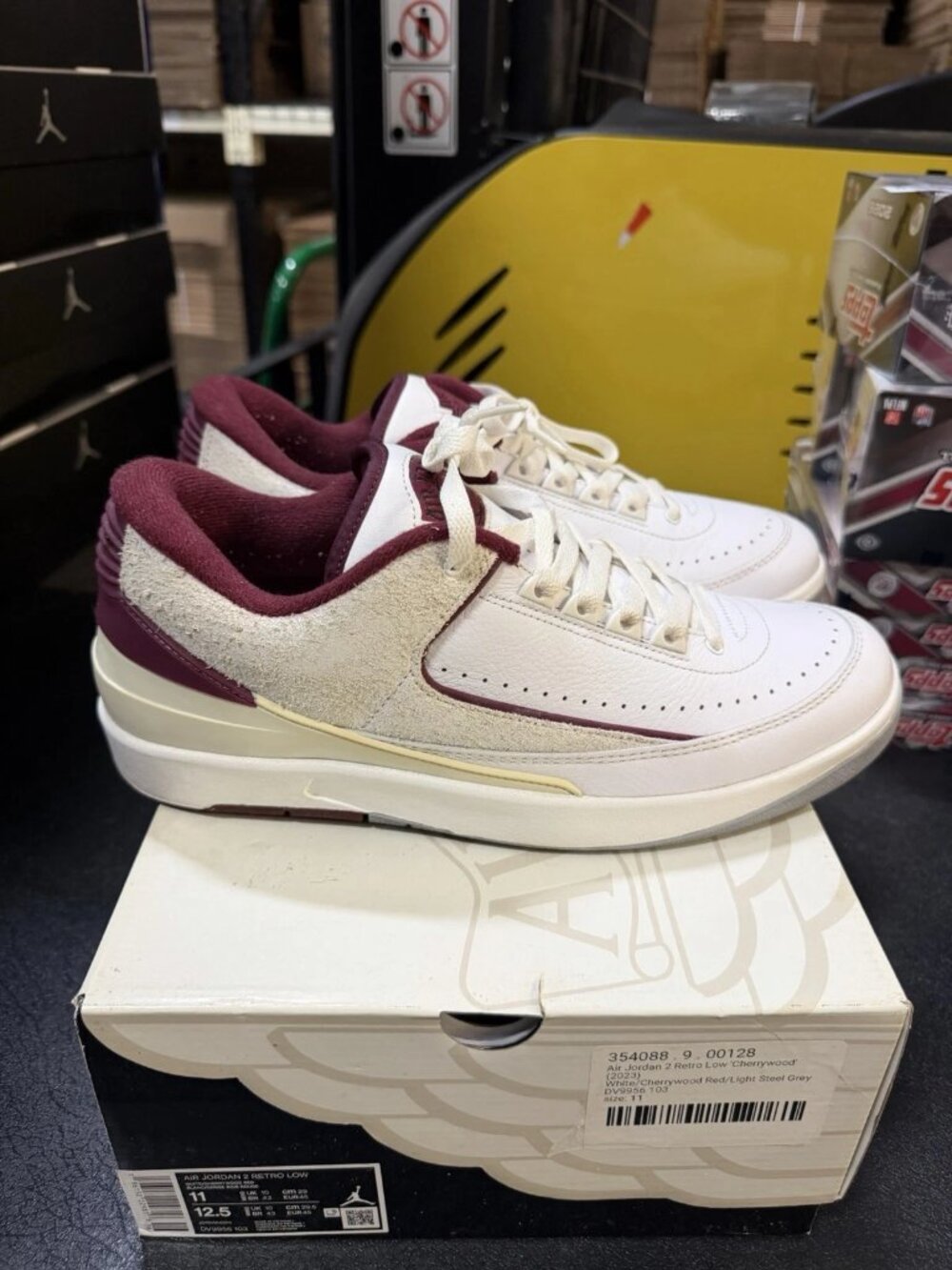 WORN Men’s Air Jordan 2 Retro Low Cherrywood DV9956-103 Size 11 WITH BOX
